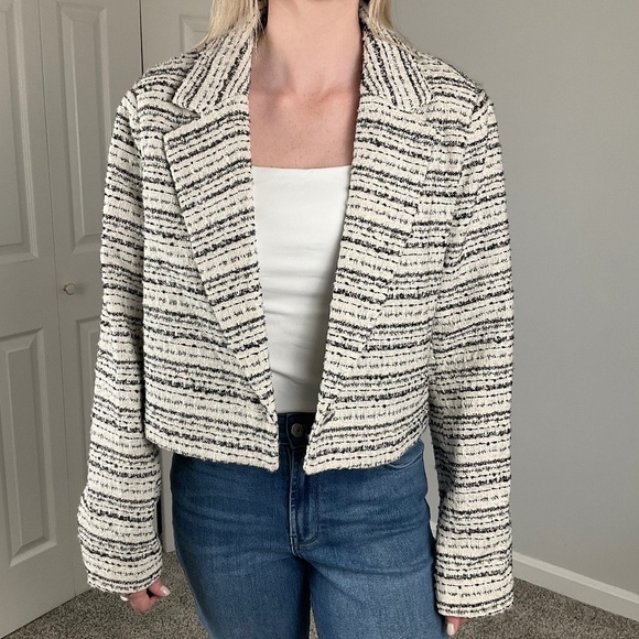 bagatelle Jackets & Blazers - NWT Bagatelle Cropped Tweed Blazer